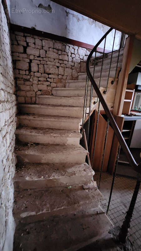 Maison à SAINTE-GEMME-LA-PLAINE