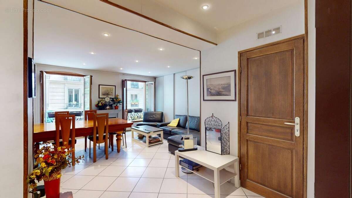 Appartement 75 m² à Paris-10e  - photo 8