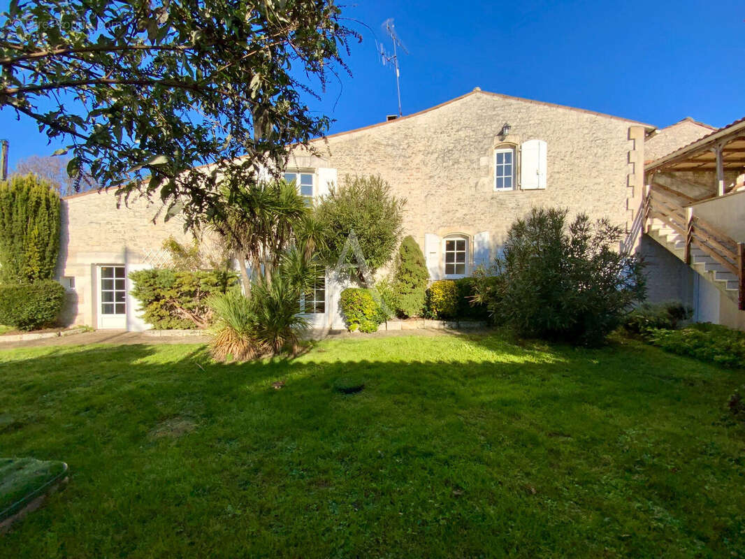 Maison à SALLES-D'ANGLES