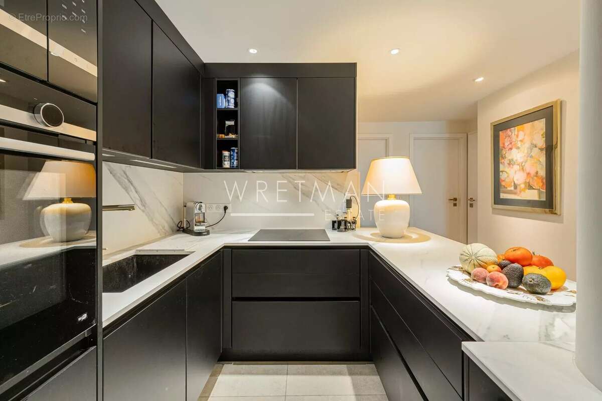 Exceptionnel appartement 5 pièces sur la Croisette avec terrasse vue mer et garage - Cannes Croisette - photo 11
