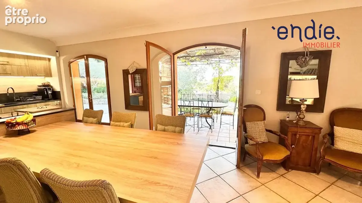 Maison 6 pièces 158 m² à vendre à Lorgues (83510) - photo 6