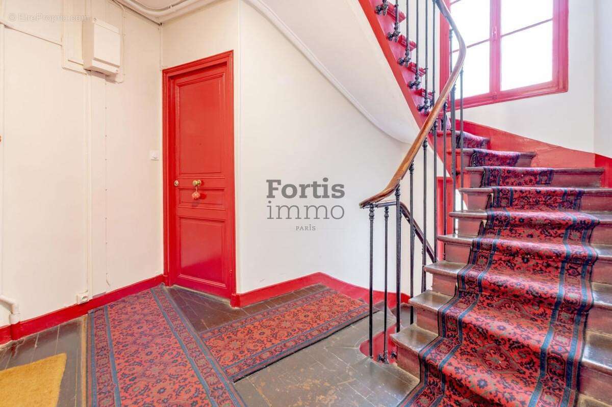 Appartement à PARIS-18E