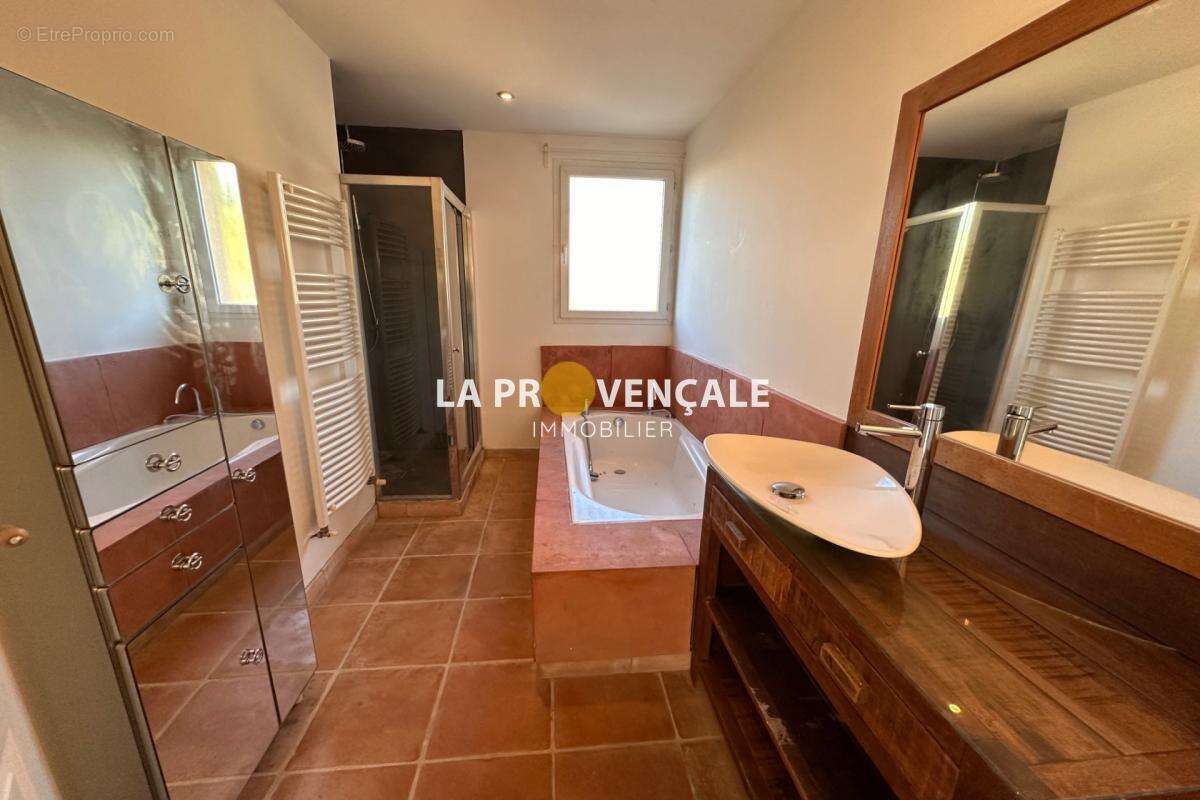 Maison à LA DESTROUSSE