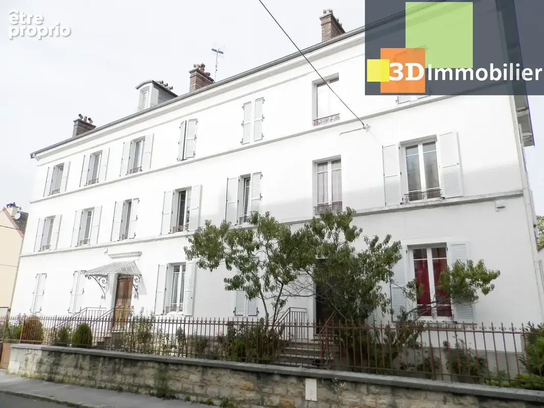 IMMEUBLE - Appartement à LONS-LE-SAUNIER
