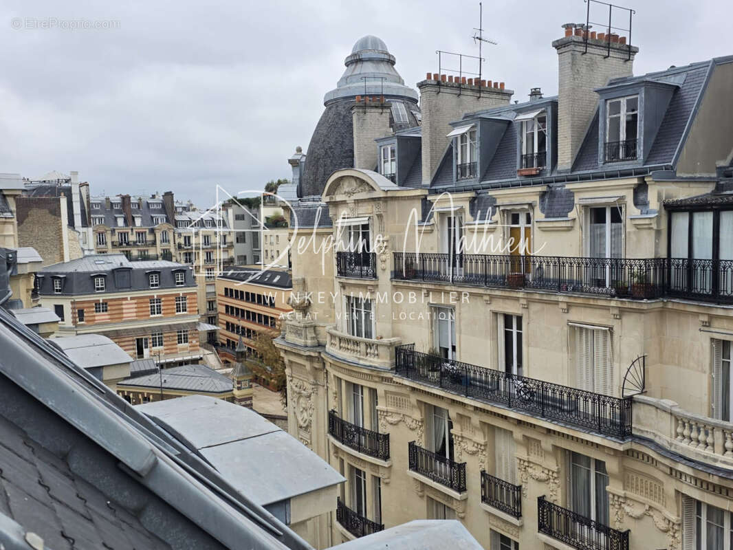 Appartement à PARIS-16E