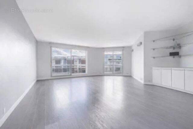 Appartement à LEVALLOIS-PERRET