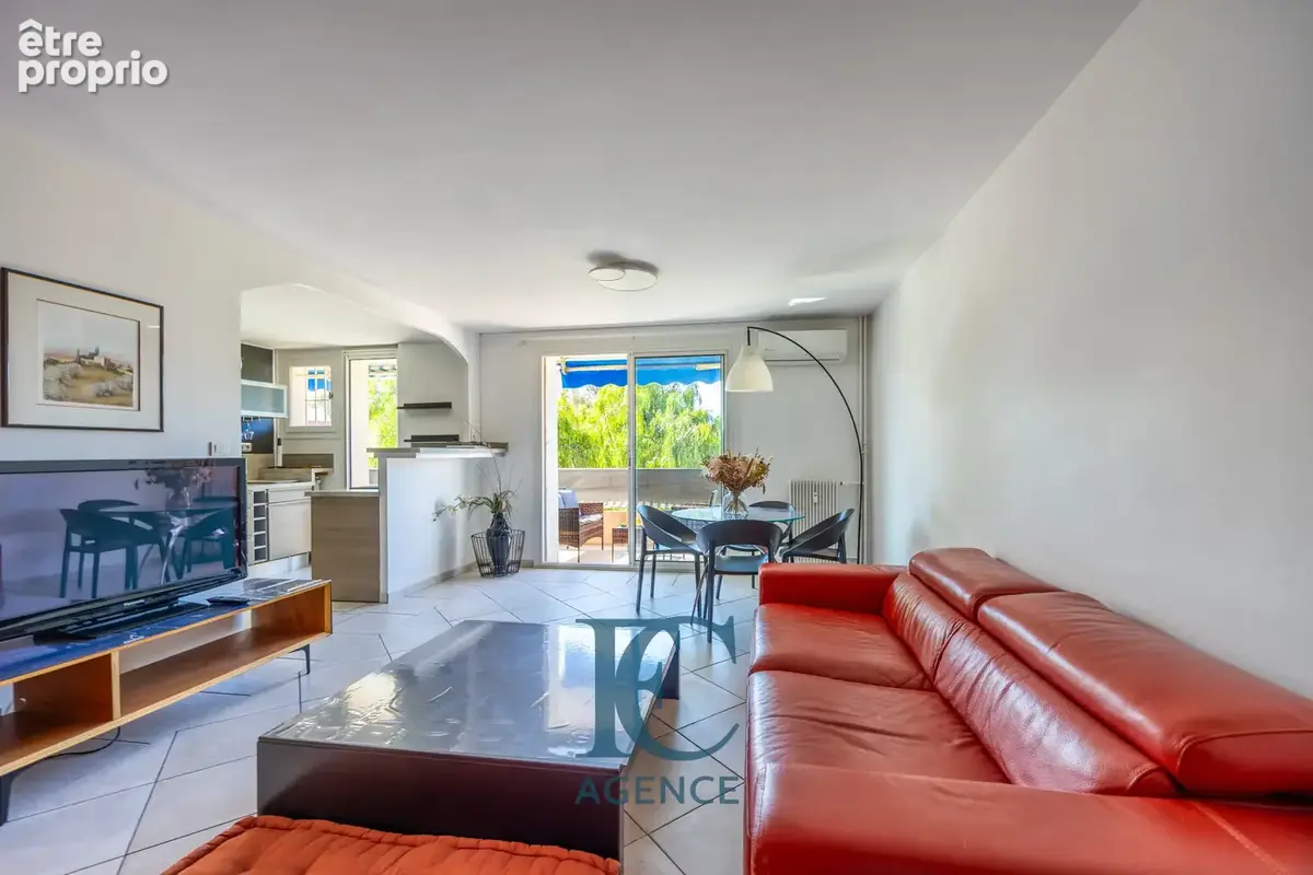 Appartement à SIX-FOURS-LES-PLAGES