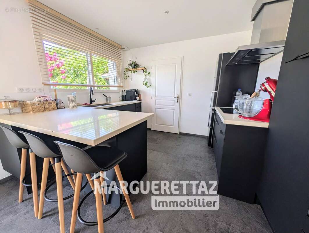 Maison récente T5 sur terrain plat et clôturé - photo 13