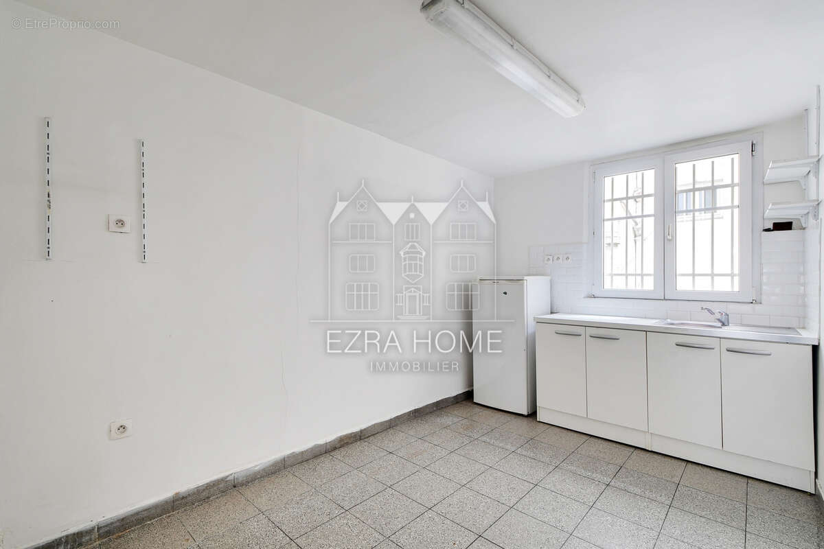 Commerce à PARIS-10E