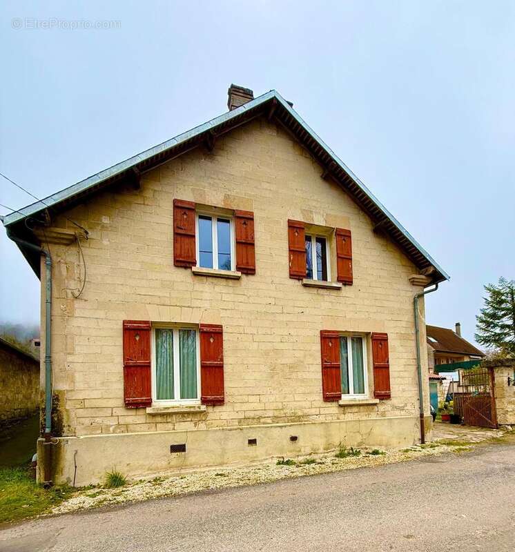 Maison 84 m² à Fontenoy  - photo 9