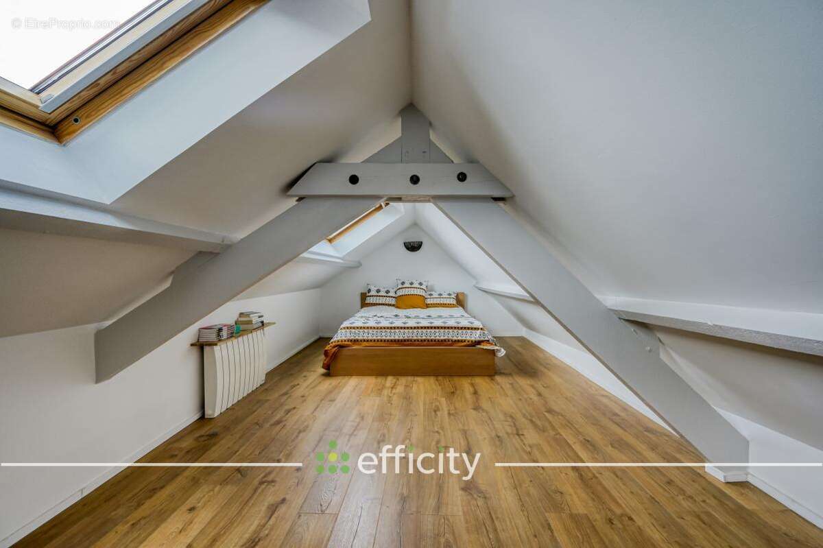 Maison à NEAUPHLE-LE-CHATEAU