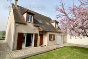 Maison à SAINT-MARTIN-DES-CHAMPS