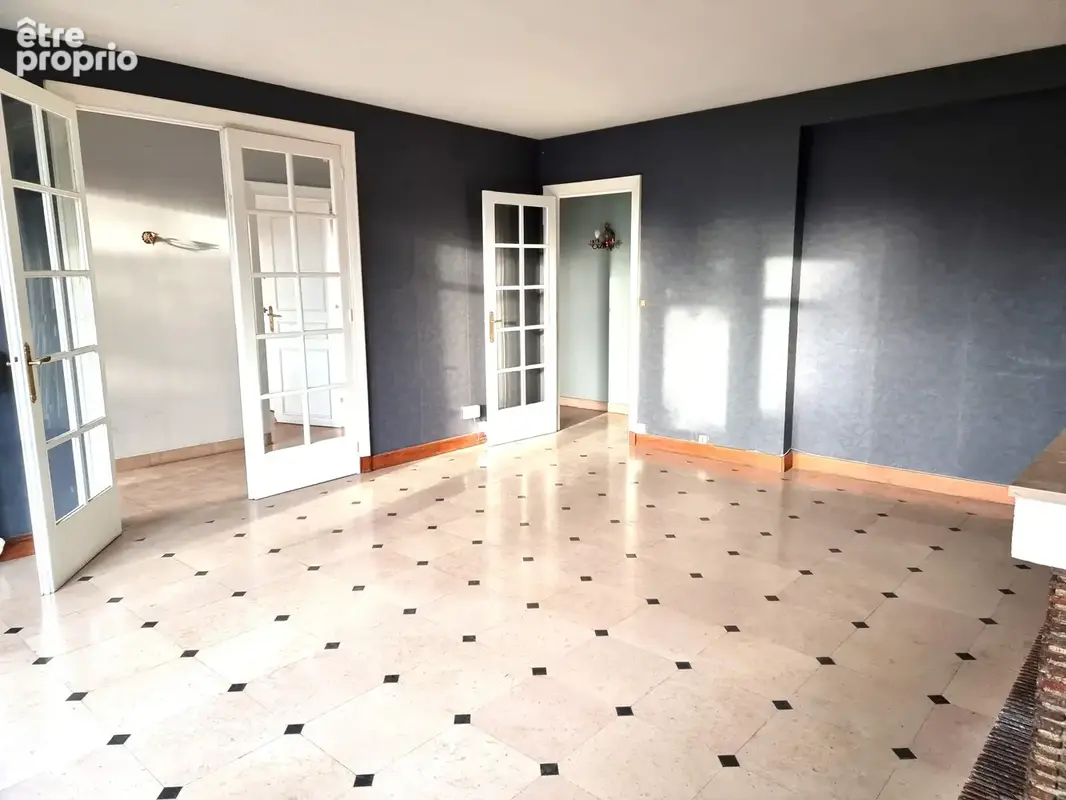 Vaux le penil bourg - maison a renover fort potentiel - garage - terrain 875m2 - photo 2