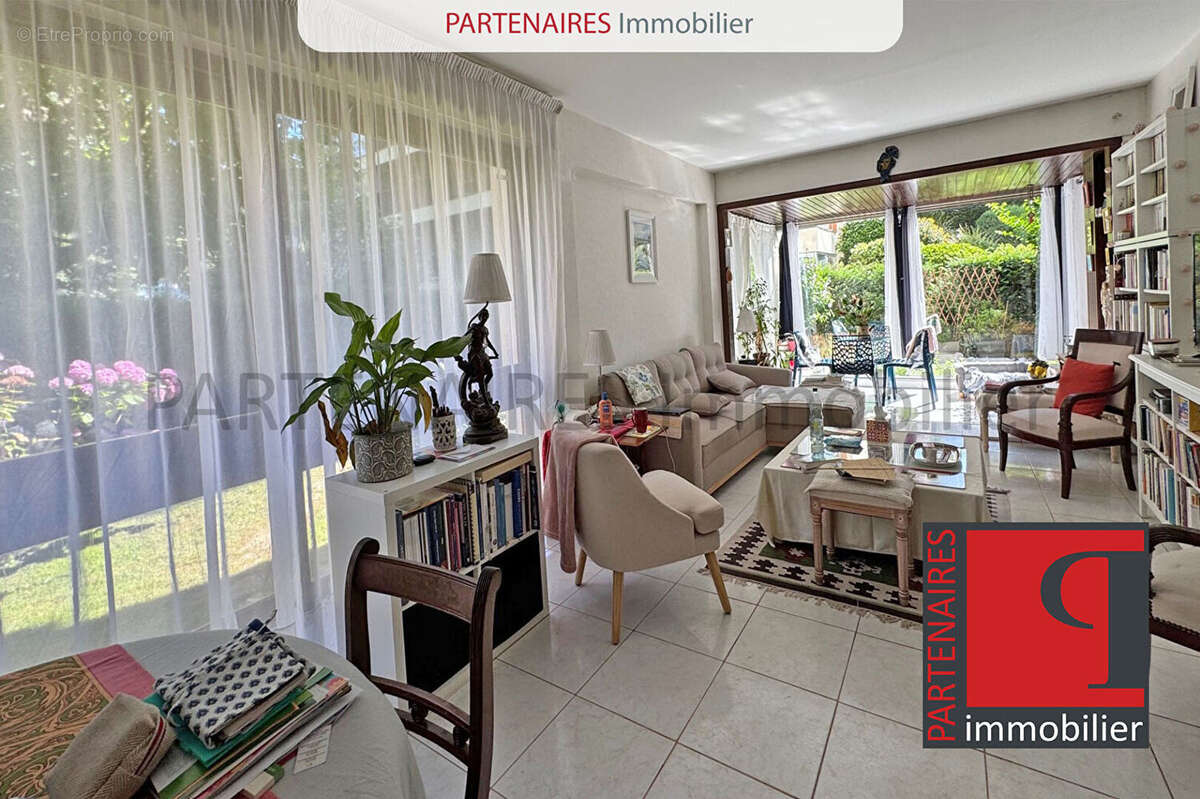 Appartement à LE CHESNAY