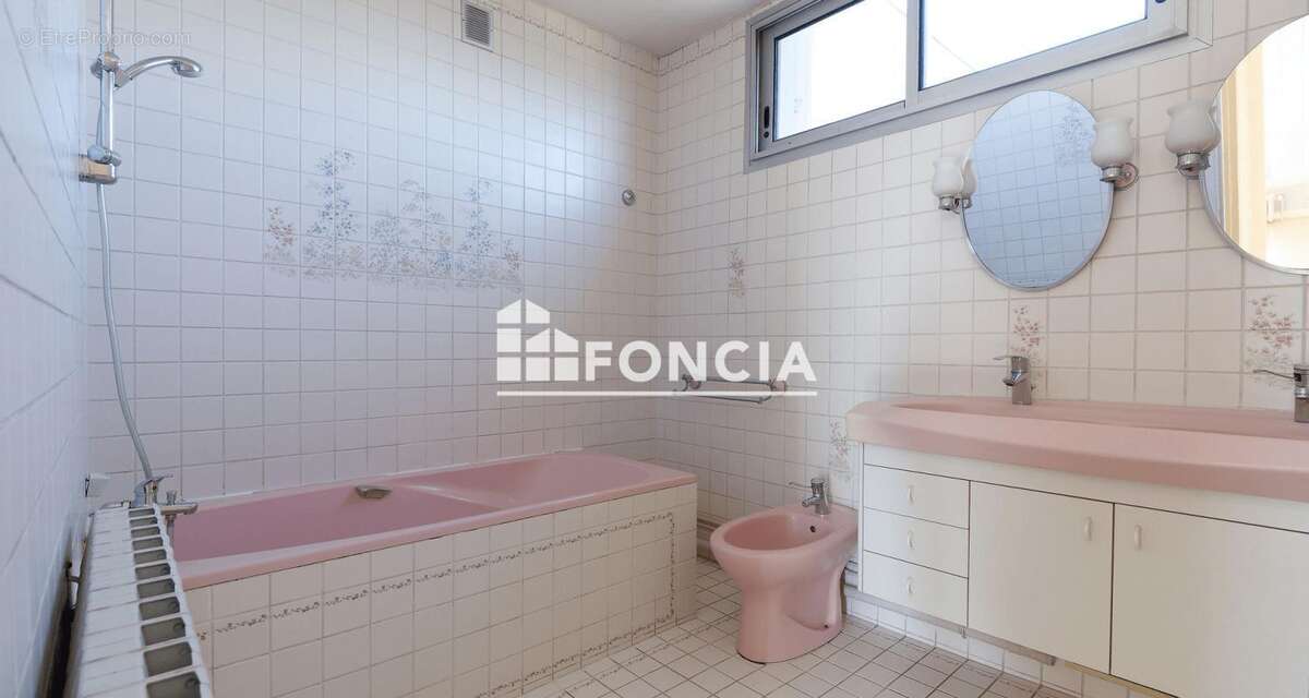 Appartement à CORBEIL-ESSONNES