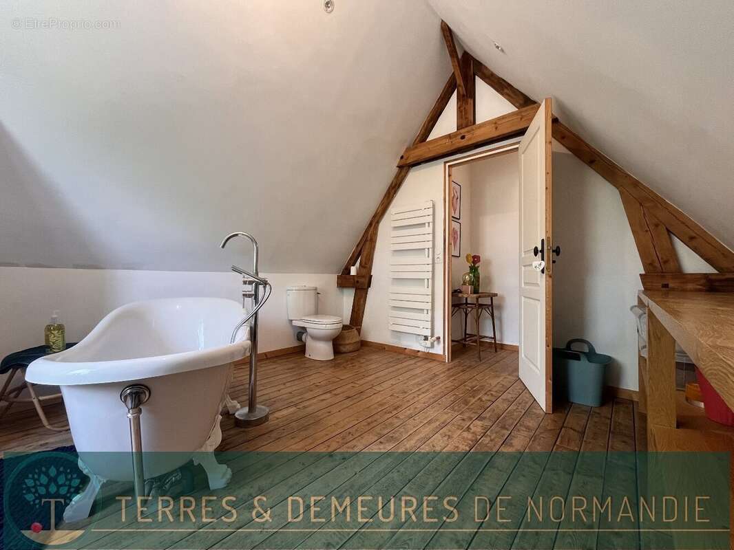 Proche des commerces, au calme, belle propriété tout confort sur un jardin de 3995m² - photo 9
