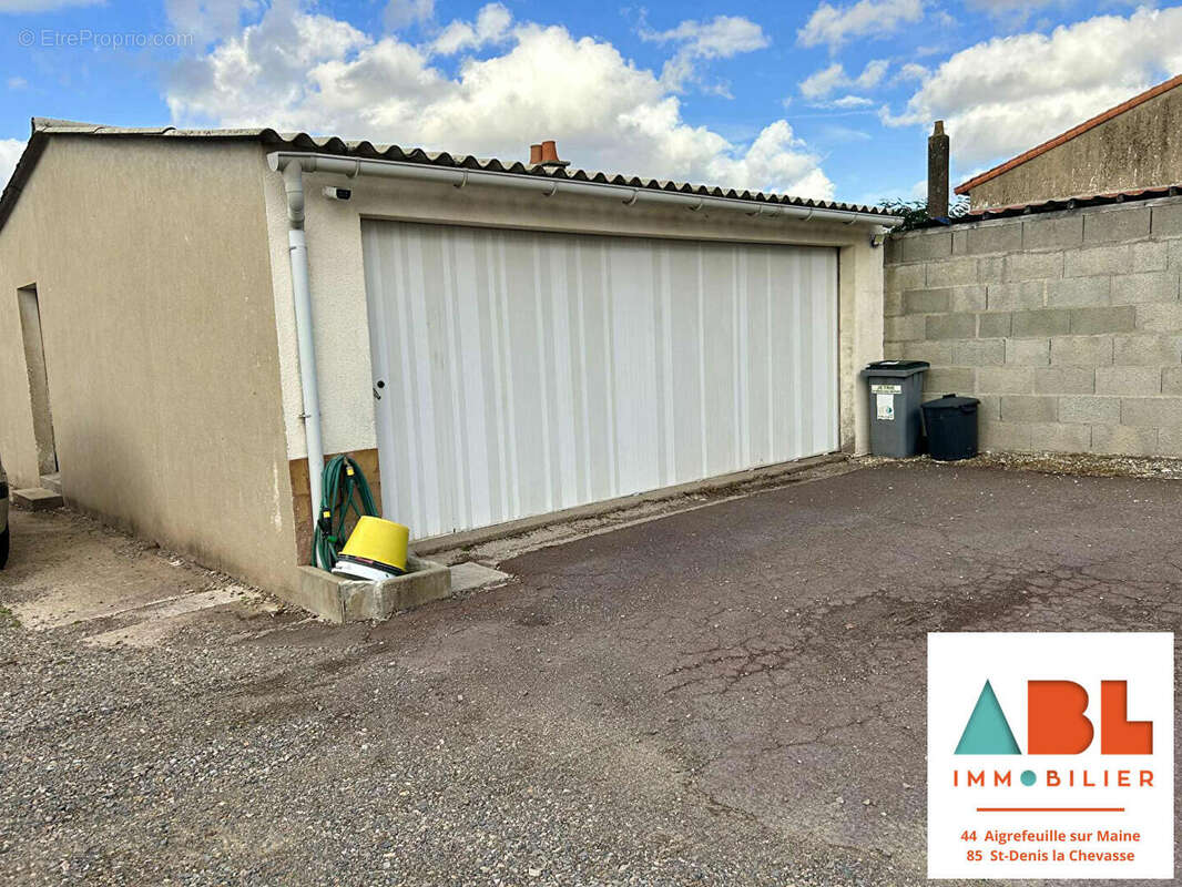 Maison à SAINT-DENIS-LA-CHEVASSE