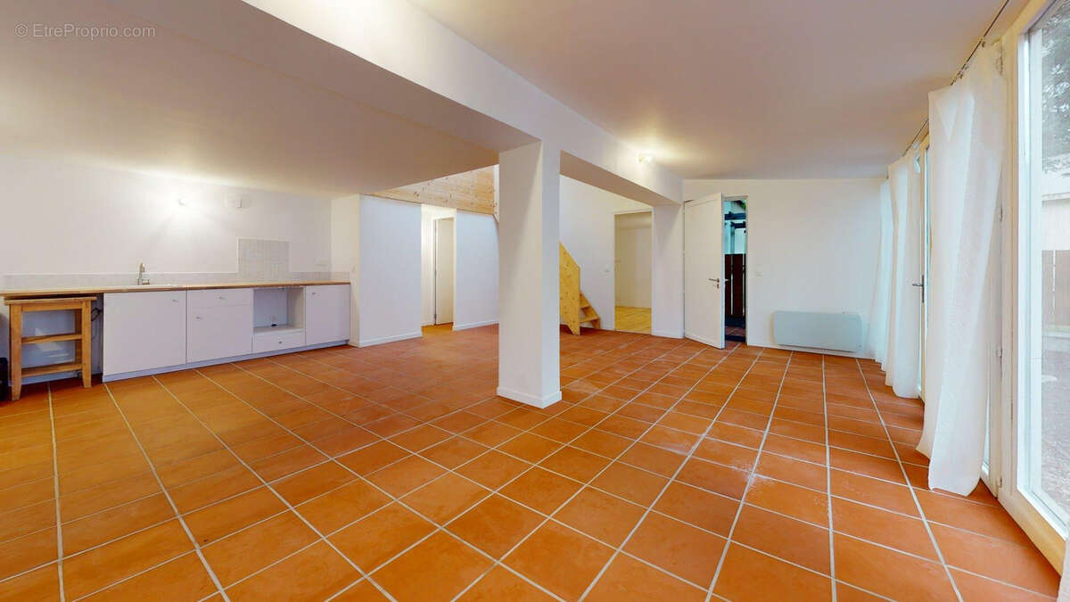 Appartement à LE BOURGET