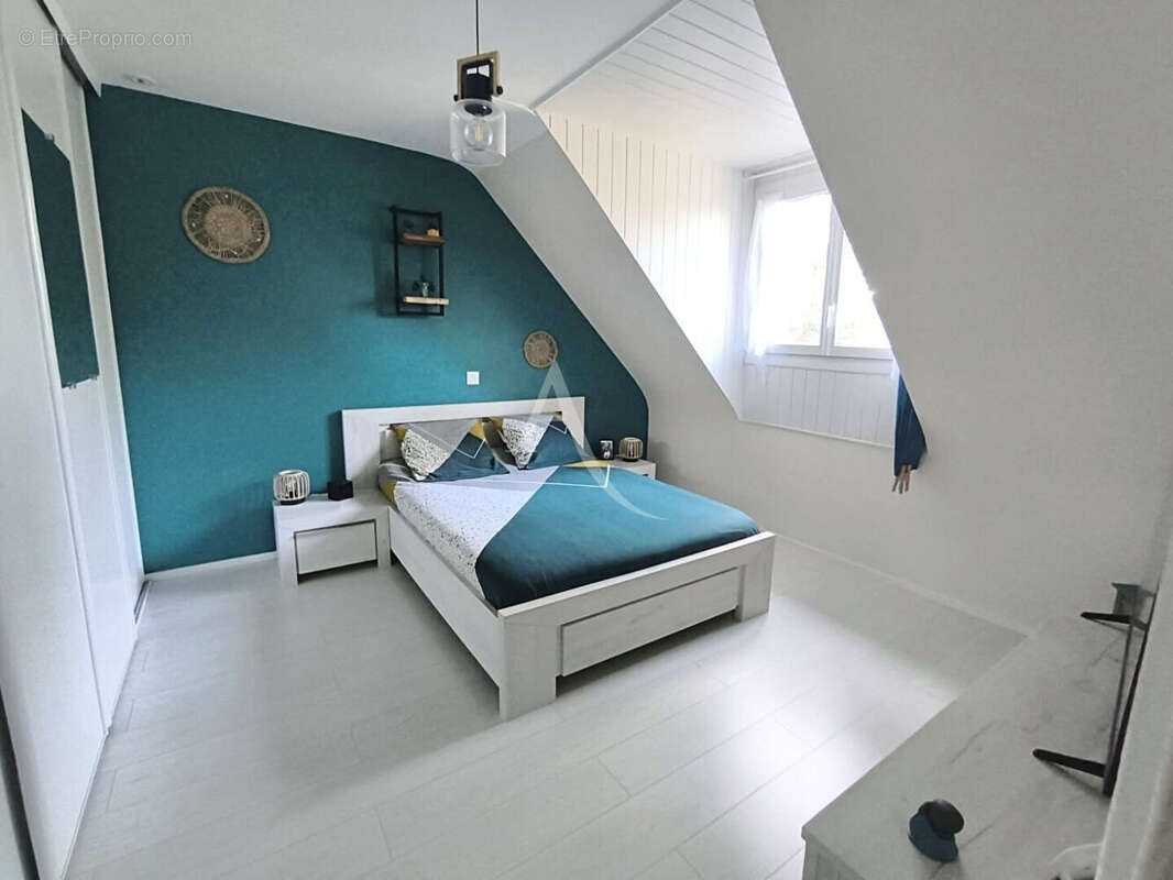 Maison à LA MEMBROLLE-SUR-LONGUENEE