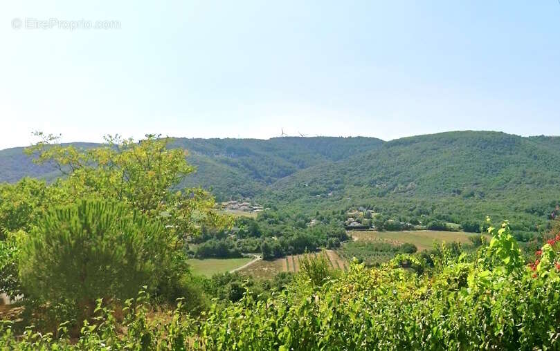 Terrain à CHARMES-SUR-RHONE