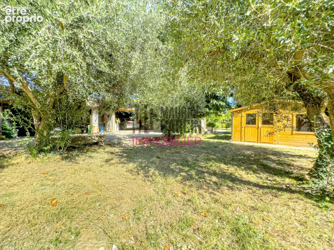 Maison 9 pièces 281 m² à vendre à Cheval-Blanc (84460) - photo 5