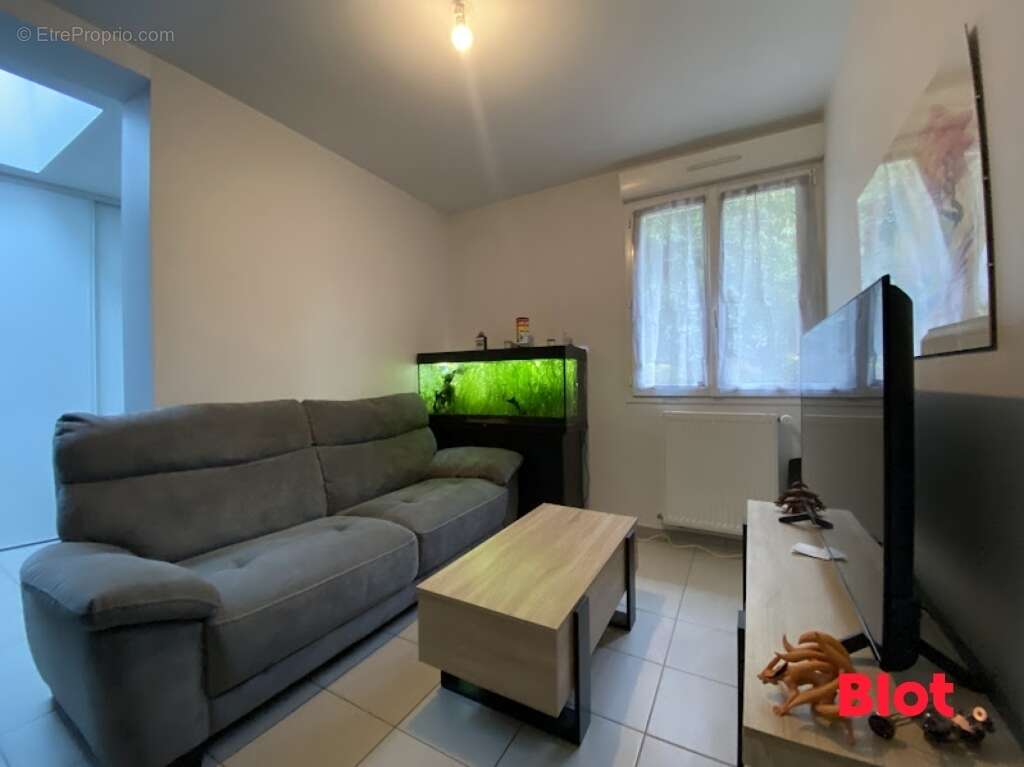 Appartement à JANZE