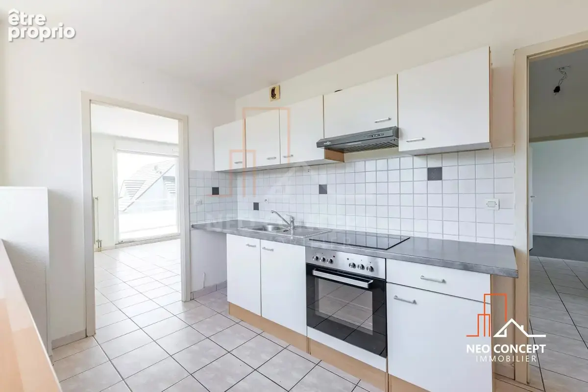 Beau 4 pièces de 81 m2 loi carrez avec terrasse, garage, cave et parking sis Hoerdt. - photo 6
