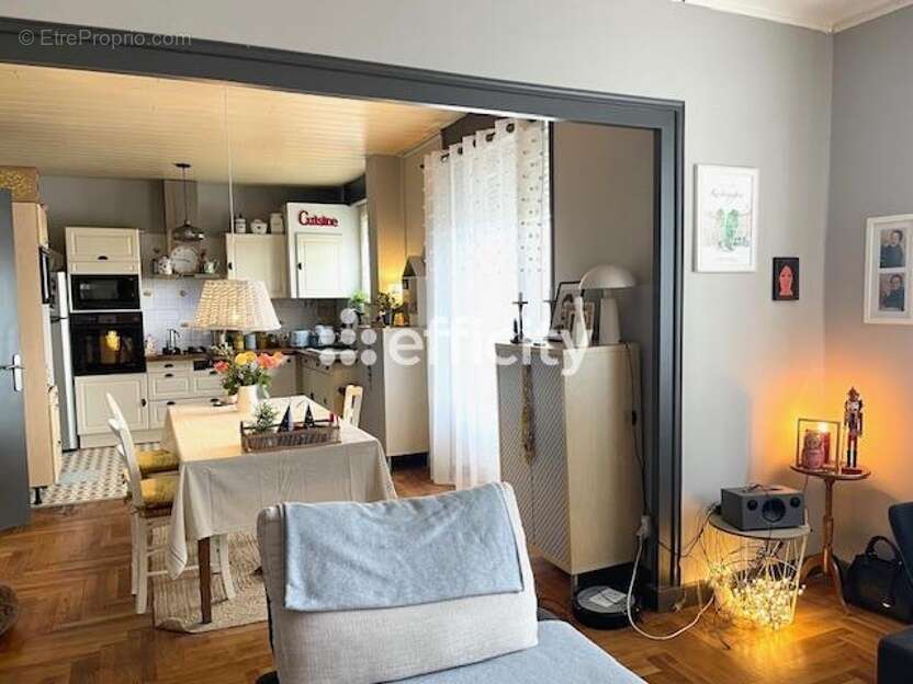 Appartement à ROUSSILLON