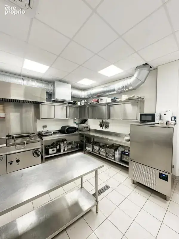 Commerce 80 m² à vendre à Nice (06300) - photo 3