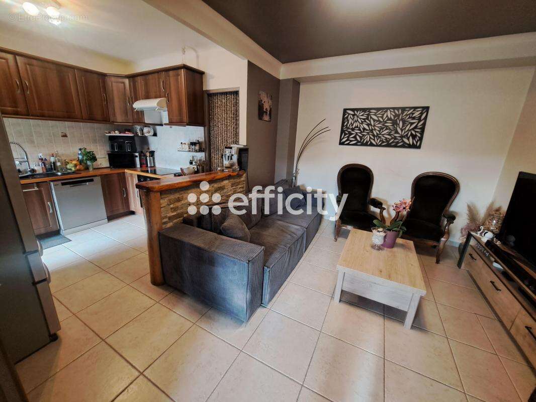 Maison à VILLELAURE