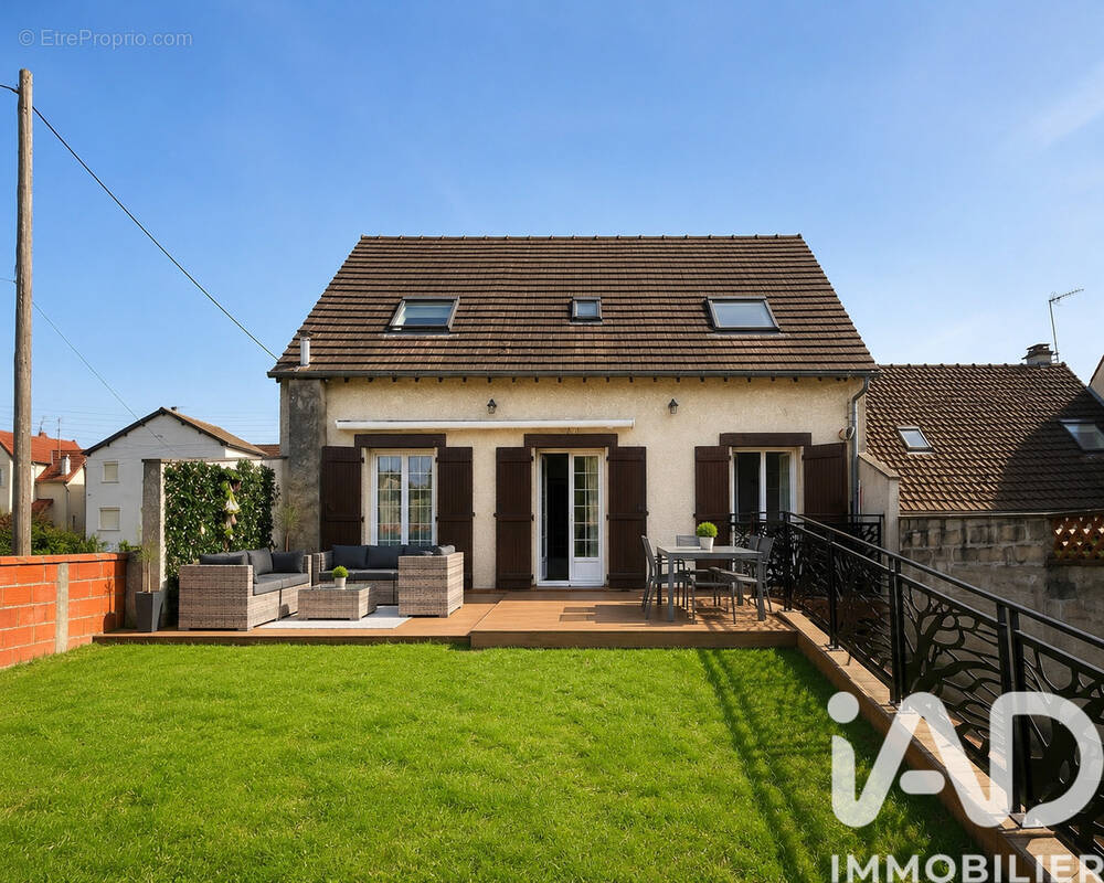 Photo 1 - Maison à LIVRY-GARGAN