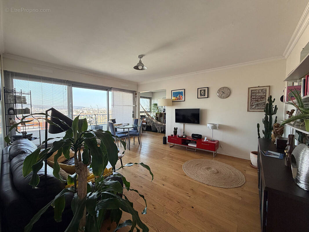 Appartement à SAINT-GRATIEN