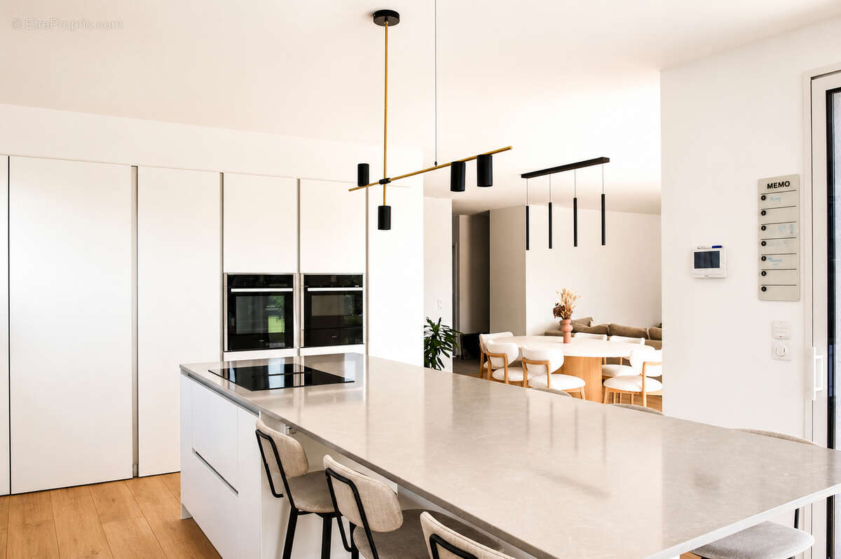 Magnifique maison récente-Camphin En Pevele- 249 m2-6 CHAMBRES - photo 3
