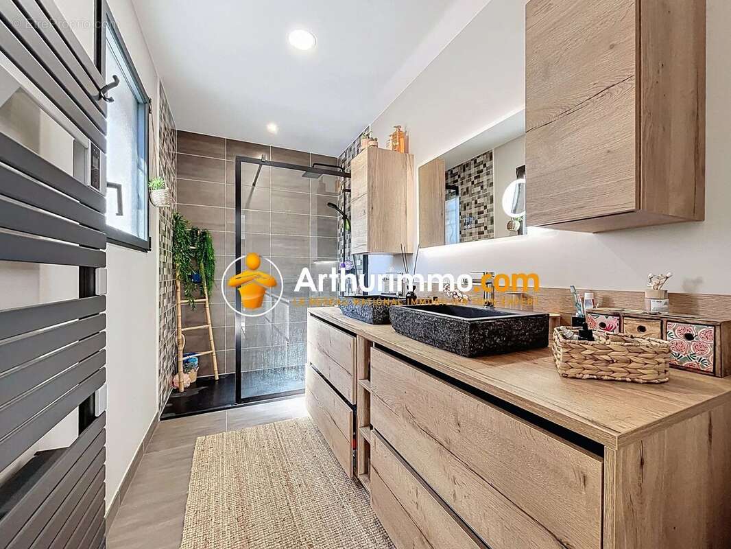 Maison à BOURGOIN-JALLIEU