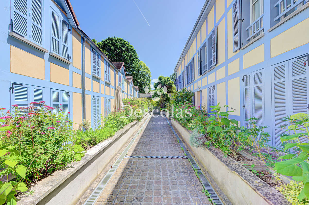 Saint-germain-en-laye - résidence cour et jardins de noailles - photo 16