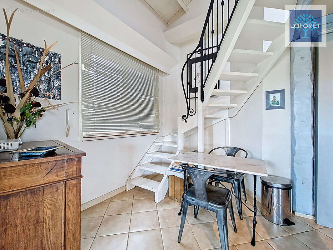 Appartement à VALLAURIS