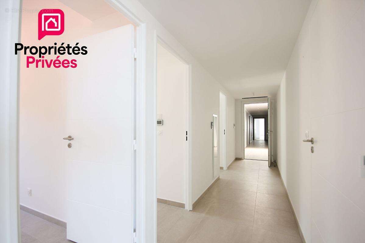 Appartement à BEAUSOLEIL