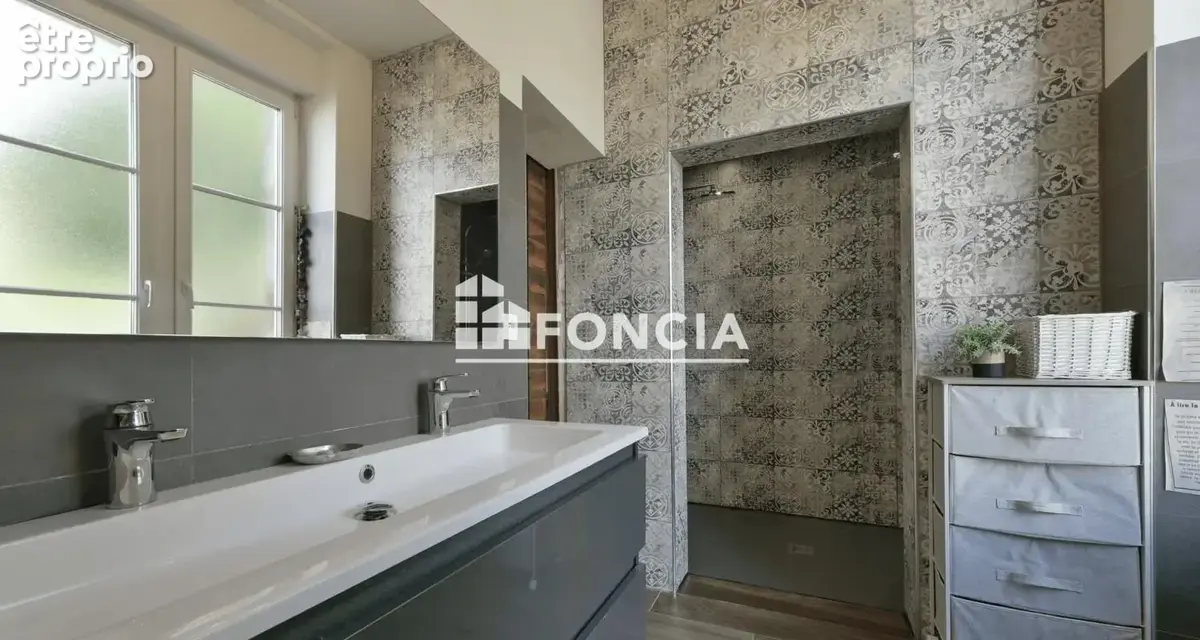 Maison de caractere de 178 m2 - photo 5