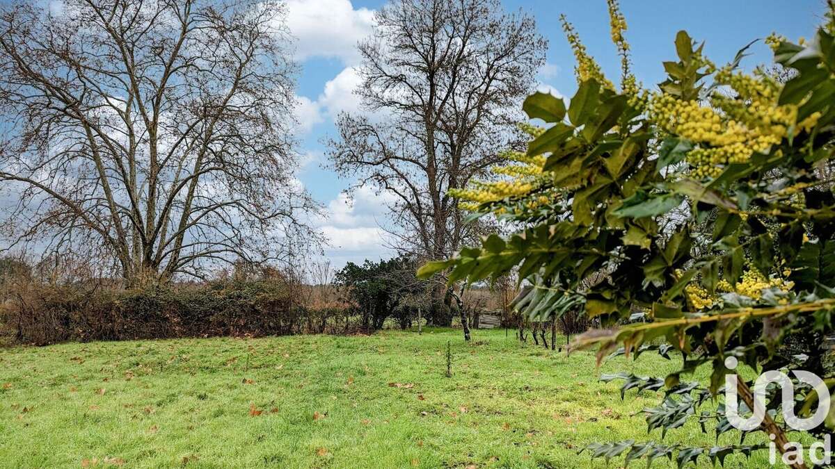 Terrain 600 m² à Gours  - photo 2