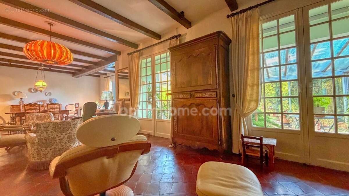 Propriété familiale 5 pièces au cœur d'un véritable parc de 2 158 m² - LA ROCHELLE (17) - photo 14