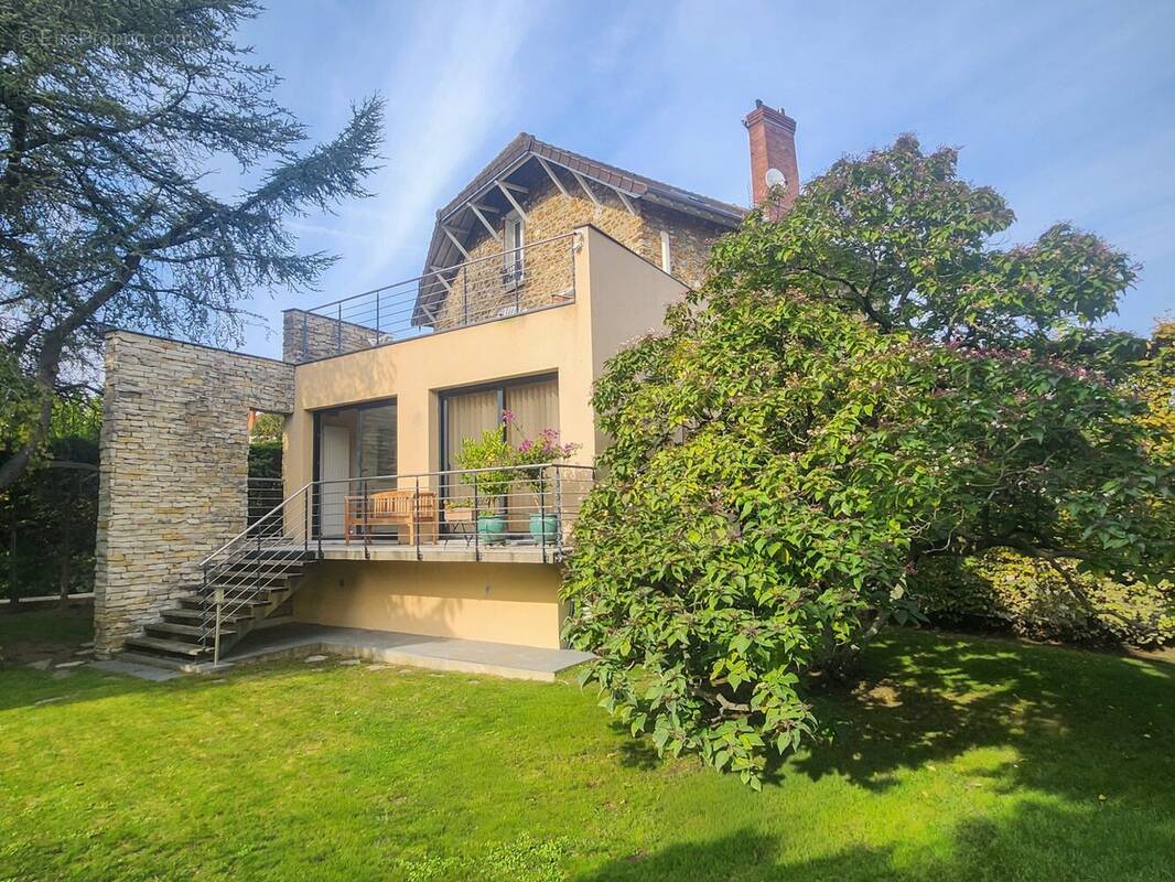 Maison à VIRY-CHATILLON