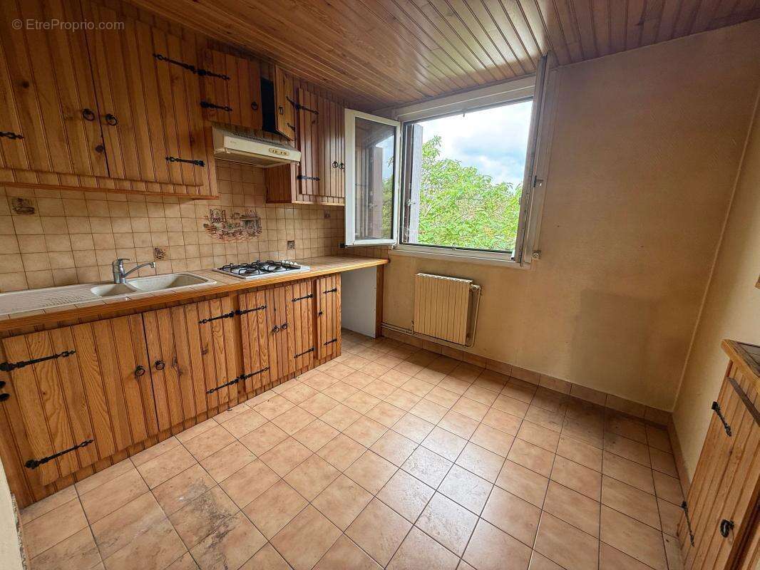 Bel appartement F3 lumineux – Résidence calme et sécurisée à Drancy - photo 3