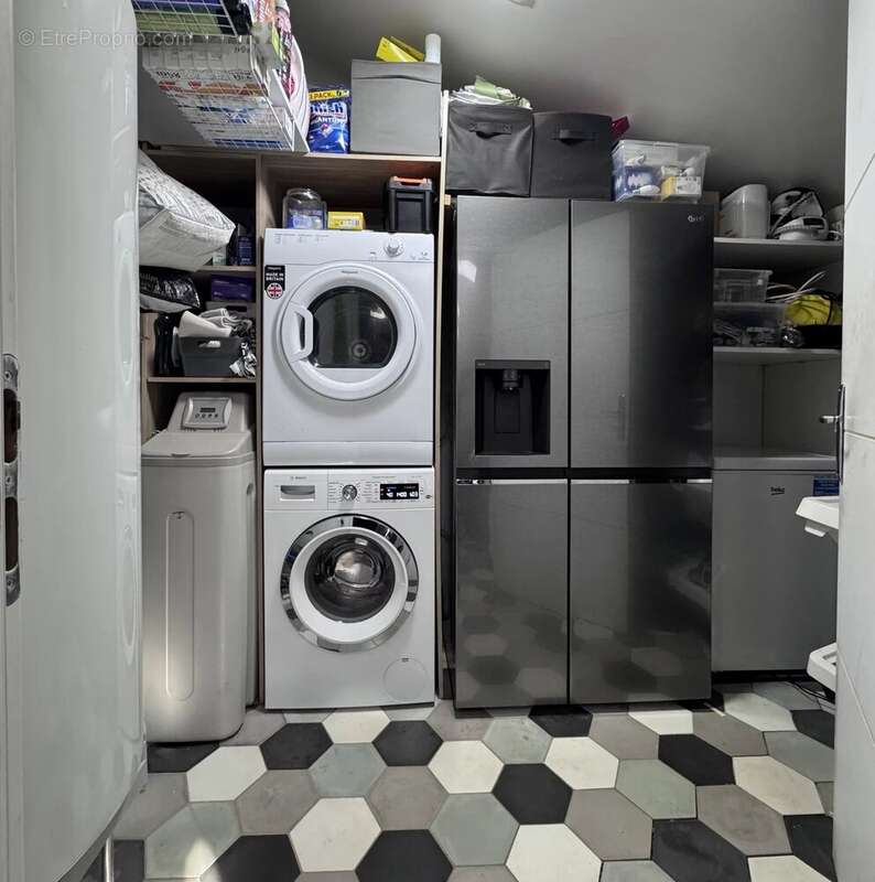 Maison à ENTRECASTEAUX