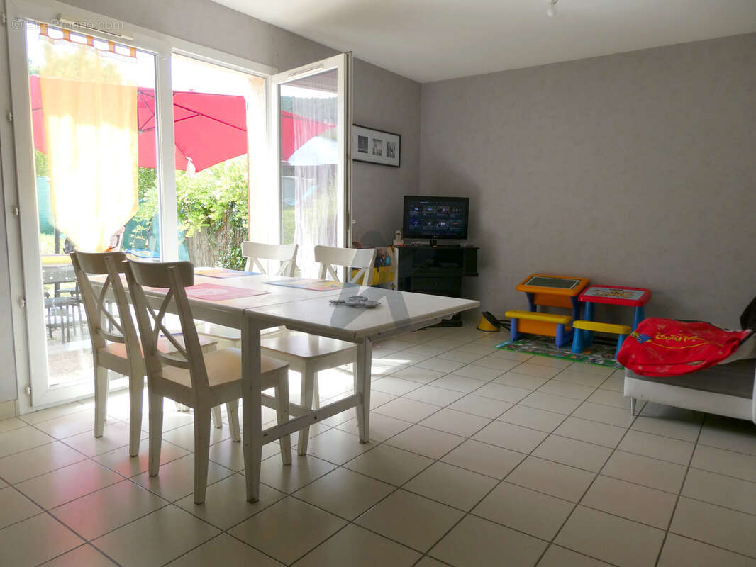 Maison à SAINT-GENIS-L'ARGENTIERE