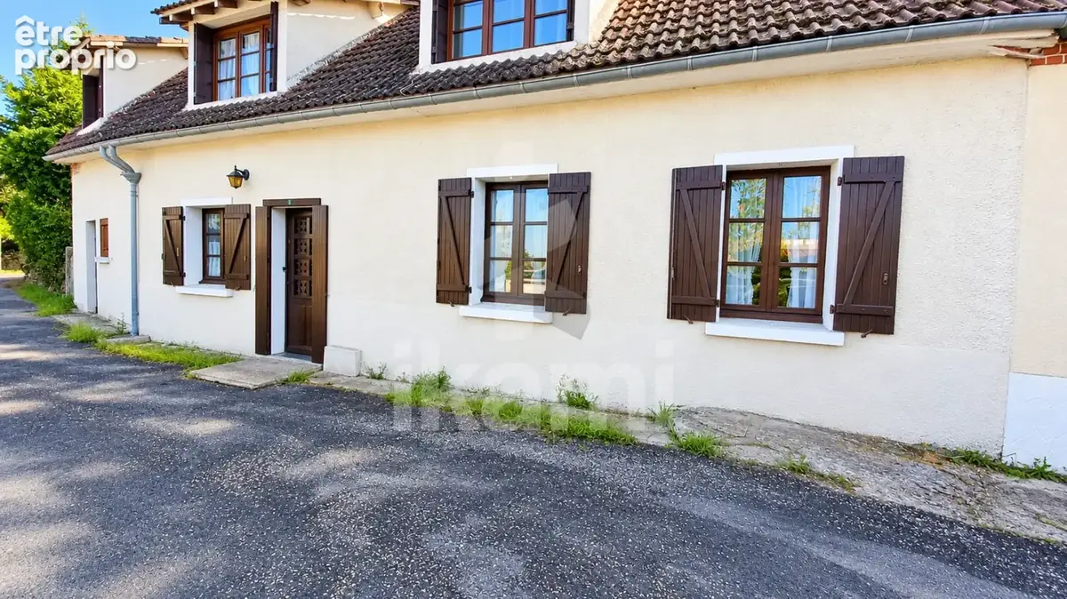 Maison à DUN-LE-POELIER