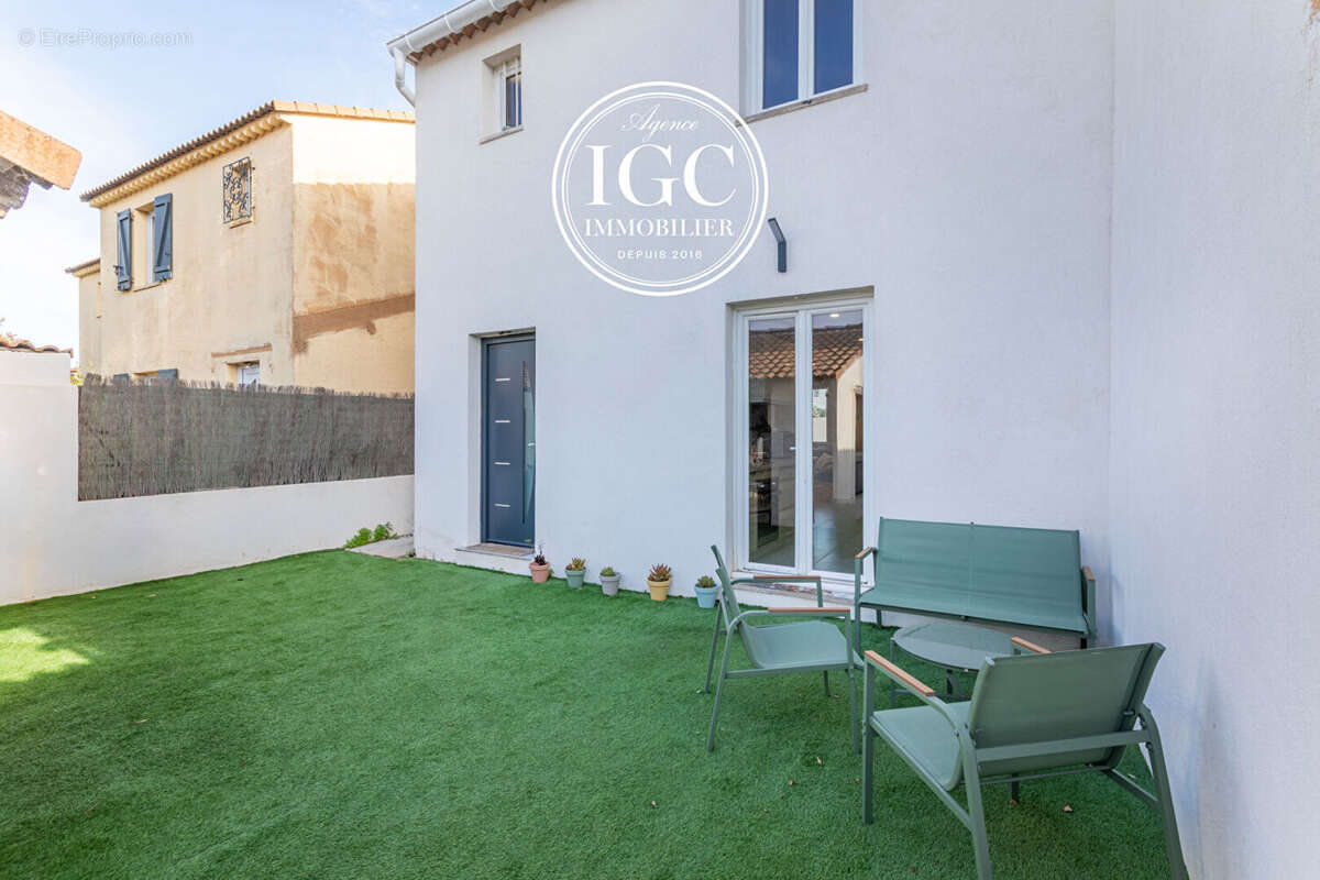 Maison à CHATEAUNEUF-LES-MARTIGUES