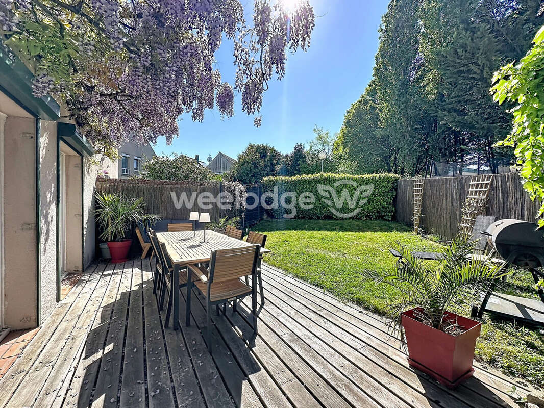 Maison 114 m² à Jouy-Le-Moutier  - photo 6