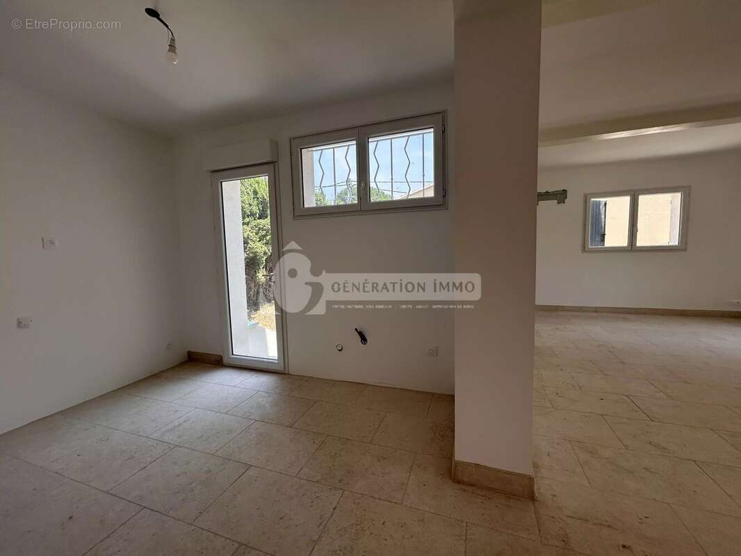 Fontvieille - Maison rénovée 4 chambres - photo 12