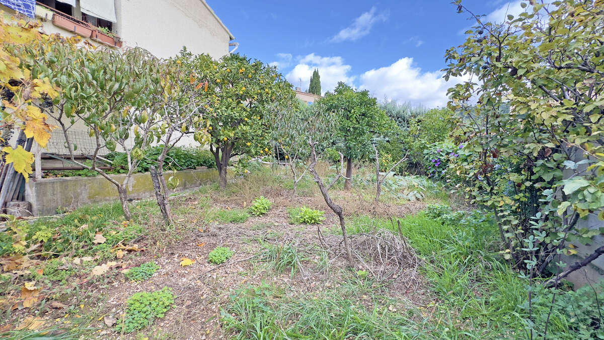 Maison à LA VALETTE-DU-VAR