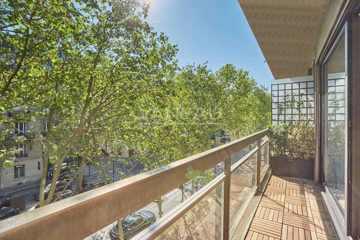 Appartement à PARIS-7E